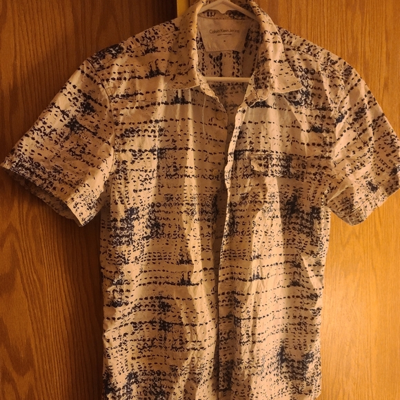 Calvin Klein Jeans Button Up Shirt | Casual | Short Sleeve | White/Blue | Medium - Picture 3 of 10